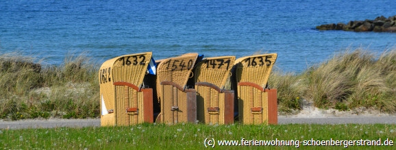 Strandkörbe auf dem Deich